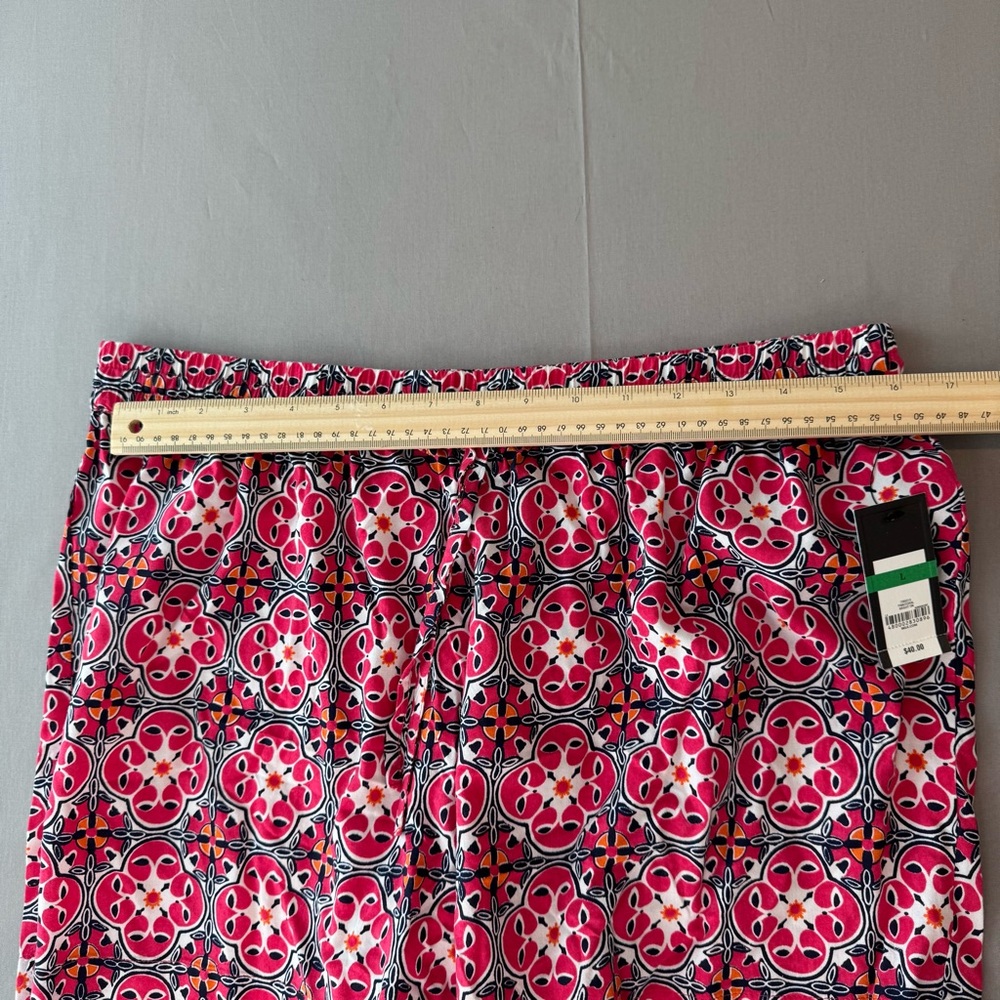 Crown & Ivy Women's Patterned Shorts - Picture 5 of 10